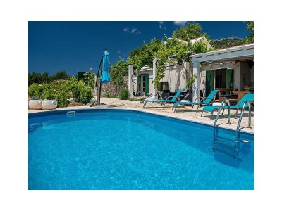 Holiday house Two bedroom house with terrace and sea view Bol, Brač K-12228 in Bol - Holiday house