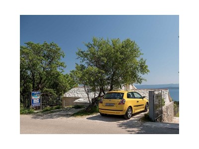 Holiday house Two bedroom house with terrace and sea view Bol, Brač K-12228 - Outdoor photo 12