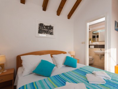 Holiday house Two bedroom house with terrace and sea view Bol, Brač K-12228 - Outdoor photo 21