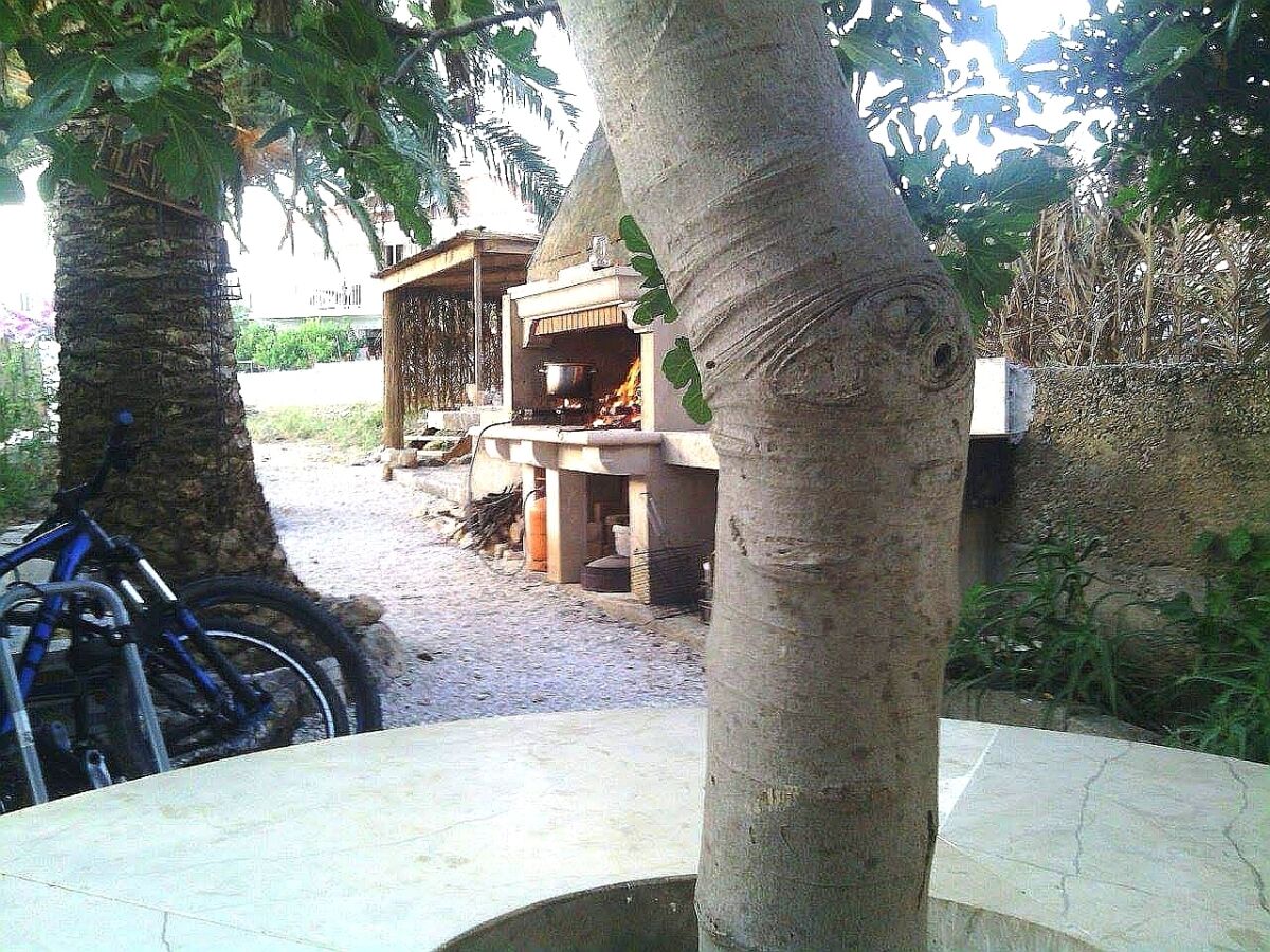 Apartment Two bedroom apartment with terrace Sumartin, Brač A-11926-a - Outdoor photo 5