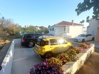 Apartment Two bedroom apartment with terrace Sumartin, Brač A-11926-a - Outdoor photo 9