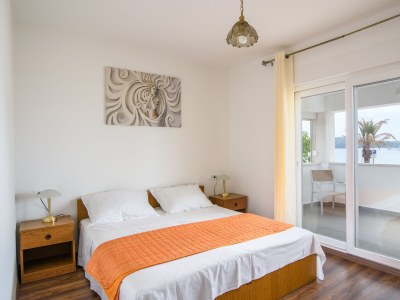 Apartment Two bedroom apartment with terrace and sea view Rogoznica A-11929-a in Rogoznica - Apartment