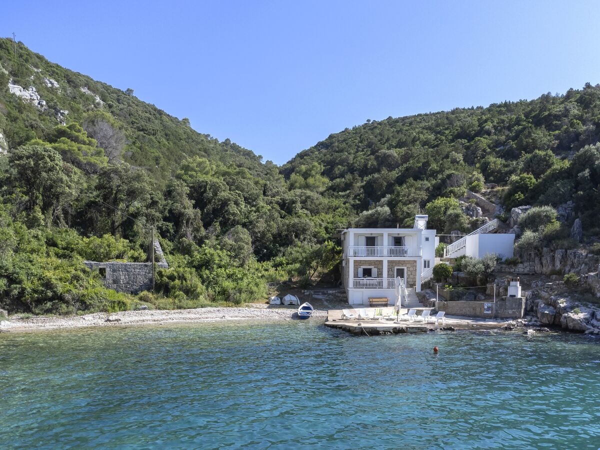 Holiday house Two bedroom house near beach Cove Pokrivenik, Hvar K-12040