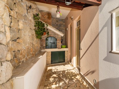 Apartment Two bedroom apartment with terrace and sea view Zavode, Omiš A-12075-a - Outdoor photo 4