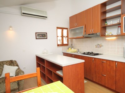 Apartment Apartments by the sea Osor, Lošinj - 8088 - Outdoor photo 13