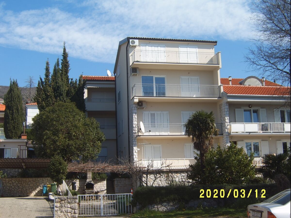 Apartment One bedroom apartment with balcony and sea view Dramalj, Crikvenica A-5596-b