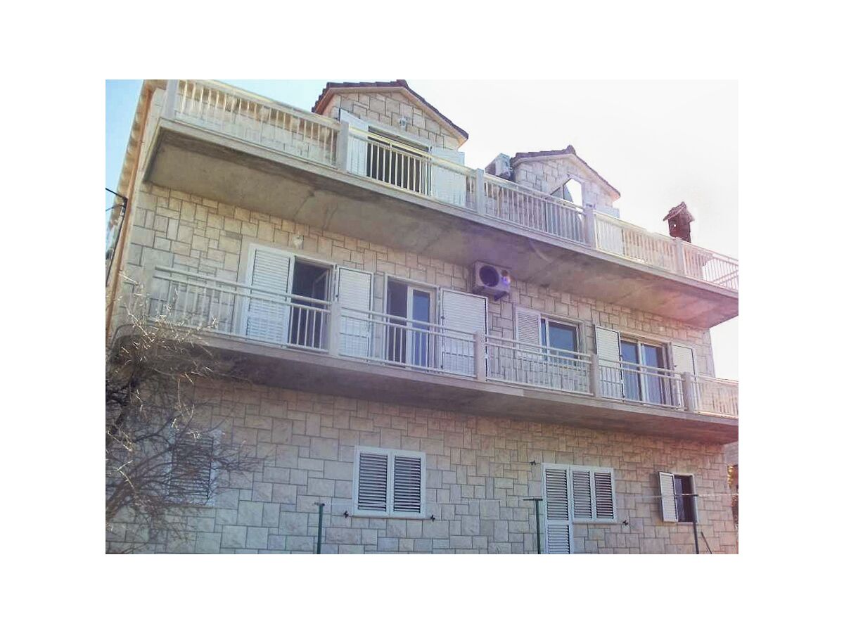 Apartment One bedroom apartment with terrace Sumartin, Brač A-5620-b - Outdoor photo 2