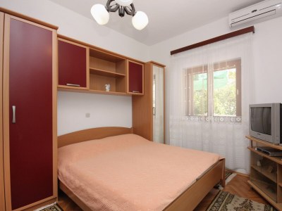 Apartment One bedroom apartment with terrace Sumartin, Brač A-5620-b - Outdoor photo 15