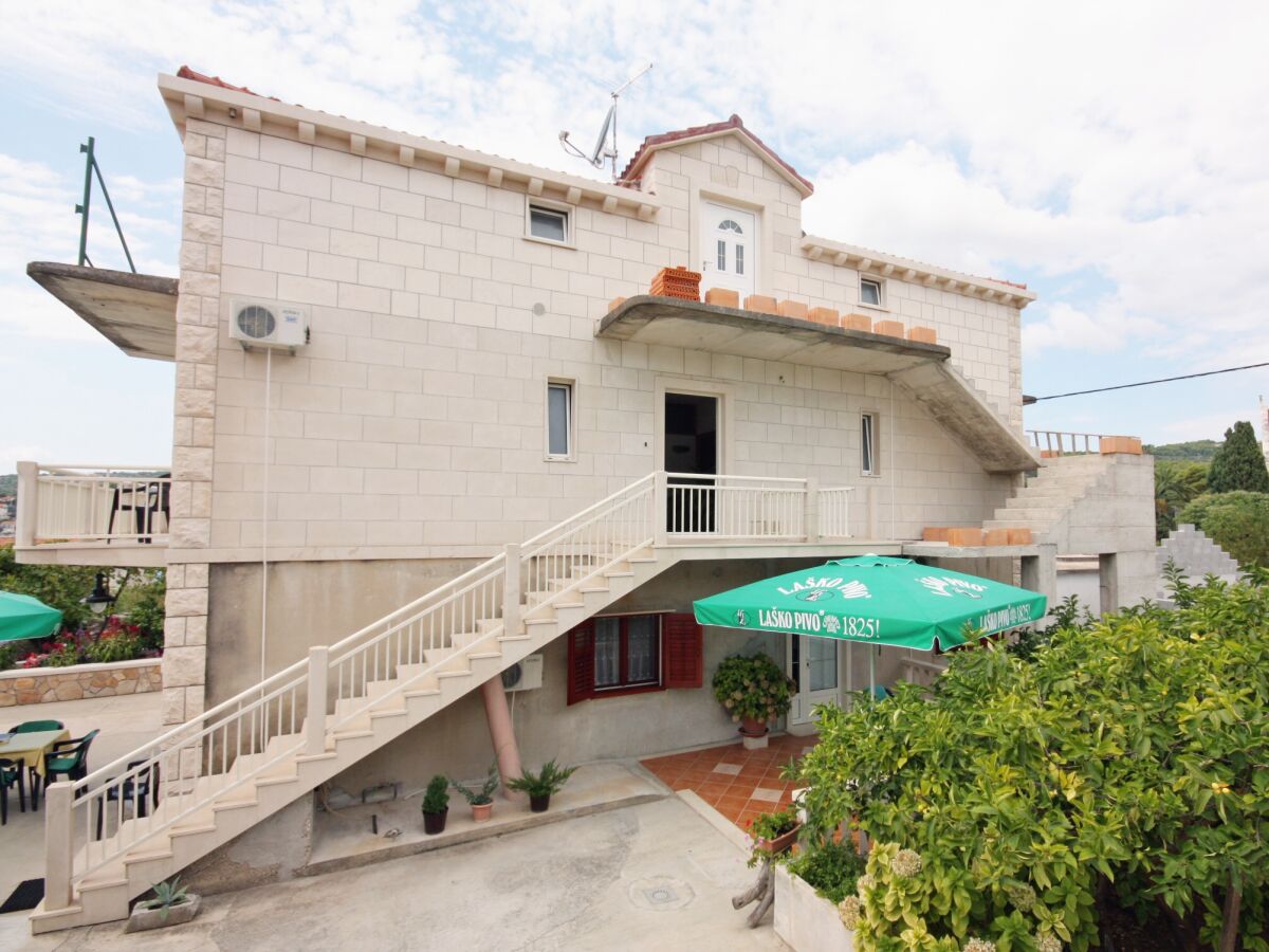 Apartment One bedroom apartment with balcony and sea view Sumartin, Brač A-5620-c - Outdoor photo 5