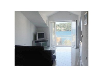 Apartment Two bedroom apartment with balcony and sea view Sumartin, Brač A-5620-d in Sumartin - Apartment