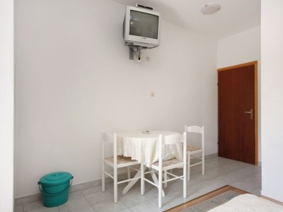 Apartment Studio flat with balcony and sea view Sumartin, Brač AS-5620-a - Outdoor photo 13