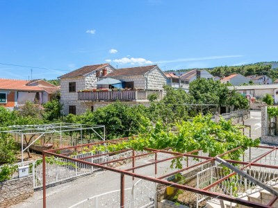 Holiday room with balcony and sea view Supetar, Brač S-5658-d - Outdoor photo 21