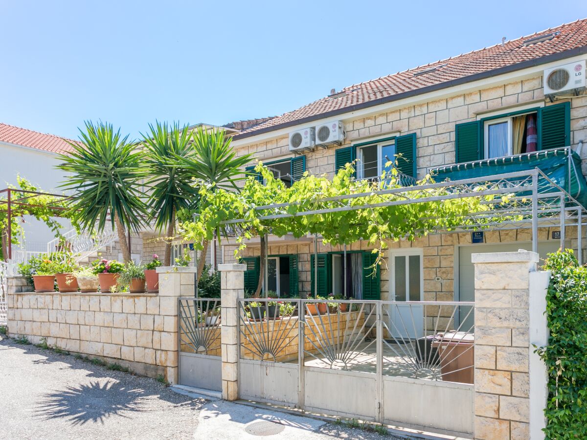 Apartment One bedroom apartment with air-conditioning Supetar, Brač A-5658-b - Outdoor photo 5