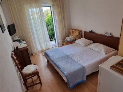 Holiday room with balcony Supetar, Brač S-5658-b in Supetar - Holiday room