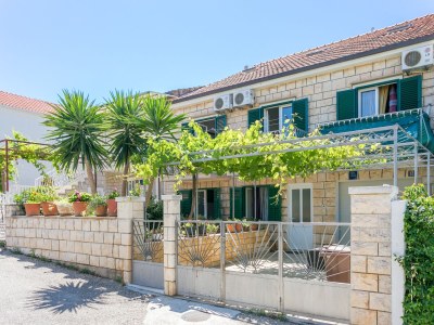 Holiday room with balcony Supetar, Brač S-5658-b - Outdoor photo 6