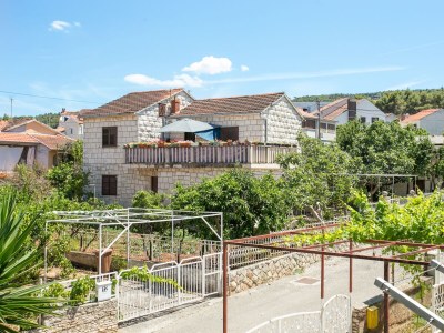 Holiday room with balcony and sea view Supetar, Brač S-5658-c - Outdoor photo 19
