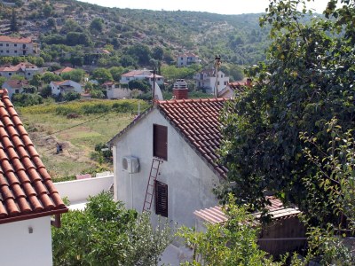 Apartment One bedroom apartment with terrace Postira, Brač A-5659-a - Outdoor photo 5