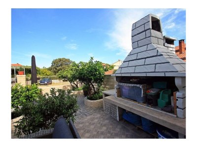 Apartment Three bedroom apartment with terrace and sea view Supetar, Brač A-5665-a - Outdoor photo 9