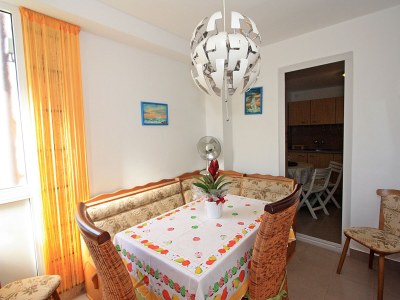 Apartment Three bedroom apartment with terrace and sea view Supetar, Brač A-5665-a - Outdoor photo 11