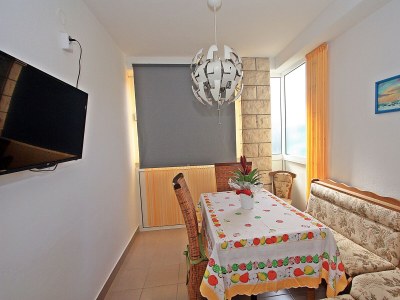 Apartment Three bedroom apartment with terrace and sea view Supetar, Brač A-5665-a - Outdoor photo 12
