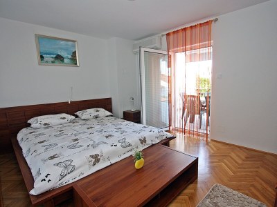 Apartment Three bedroom apartment with terrace and sea view Supetar, Brač A-5665-a - Outdoor photo 14