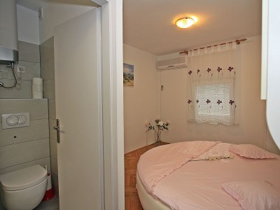 Apartment Three bedroom apartment with terrace and sea view Supetar, Brač A-5665-a - Outdoor photo 19