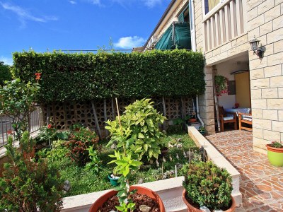 Apartment Studio flat with terrace Supetar, Brač AS-5665-a - Outdoor photo 19