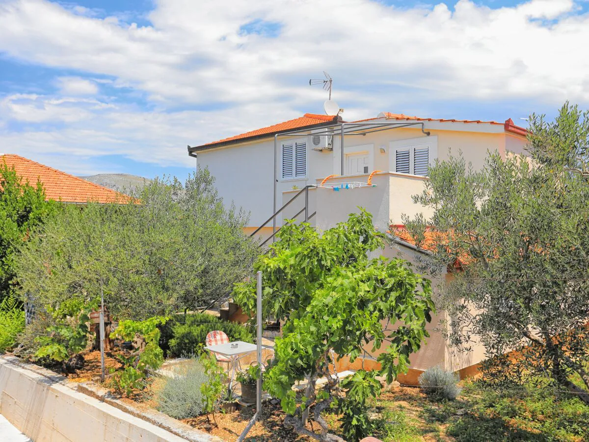 Apartment One bedroom apartment with terrace Trogir A-4814-d - Outdoor photo 3