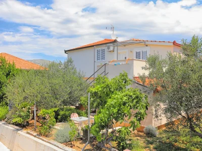 Apartment One bedroom apartment with terrace Trogir A-4814-d - Outdoor photo 3