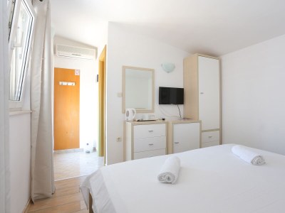 Holiday room with terrace and sea view Trogir S-4814-b - Outdoor photo 18