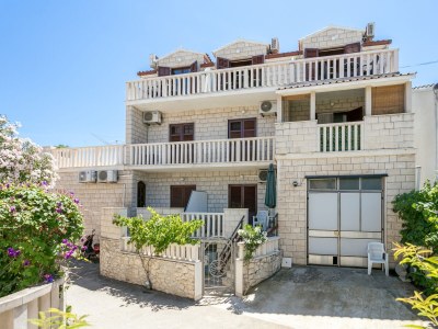 Apartment Apartments with parking space Supetar, Brač - 5670 - Outdoor photo 2