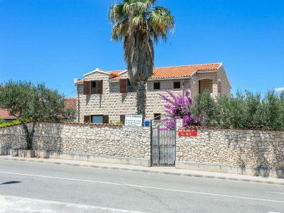 Apartment Apartments with parking space Supetar, Brač - 5670 - Outdoor photo 6