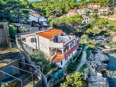 Apartment Two bedroom apartment near beach Basina, Hvar A-5699-d - Outdoor photo 4