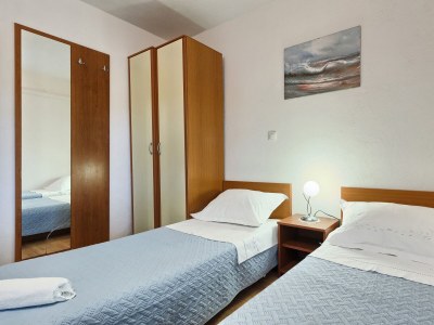 Apartment Two bedroom apartment near beach Basina, Hvar A-5699-d - Outdoor photo 17