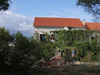 Apartment Three bedroom apartment with terrace and sea view Jelsa, Hvar A-5703-b - Outdoor photo 4