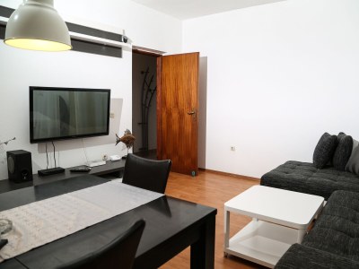 Apartment Three bedroom apartment with terrace and sea view Jelsa, Hvar A-5703-b - Outdoor photo 11