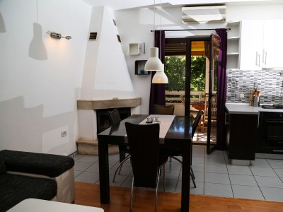 Apartment Three bedroom apartment with terrace and sea view Jelsa, Hvar A-5703-b - Outdoor photo 13