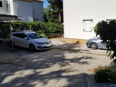 Apartment Two bedroom apartment with terrace Punat, Krk A-14111-a - Outdoor photo 5