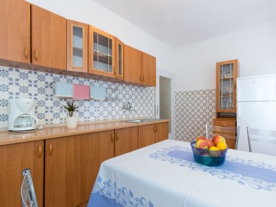 Apartment Two bedroom apartment with terrace Punat, Krk A-14111-a - Outdoor photo 8