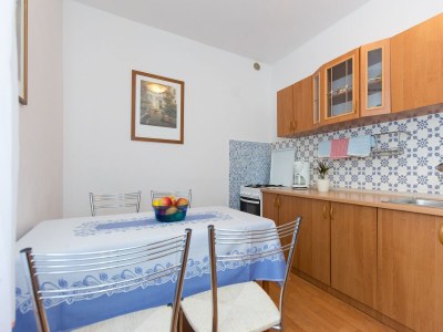 Apartment Two bedroom apartment with terrace Punat, Krk A-14111-a - Outdoor photo 9