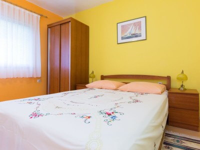 Apartment Two bedroom apartment with terrace Punat, Krk A-14111-a - Outdoor photo 10