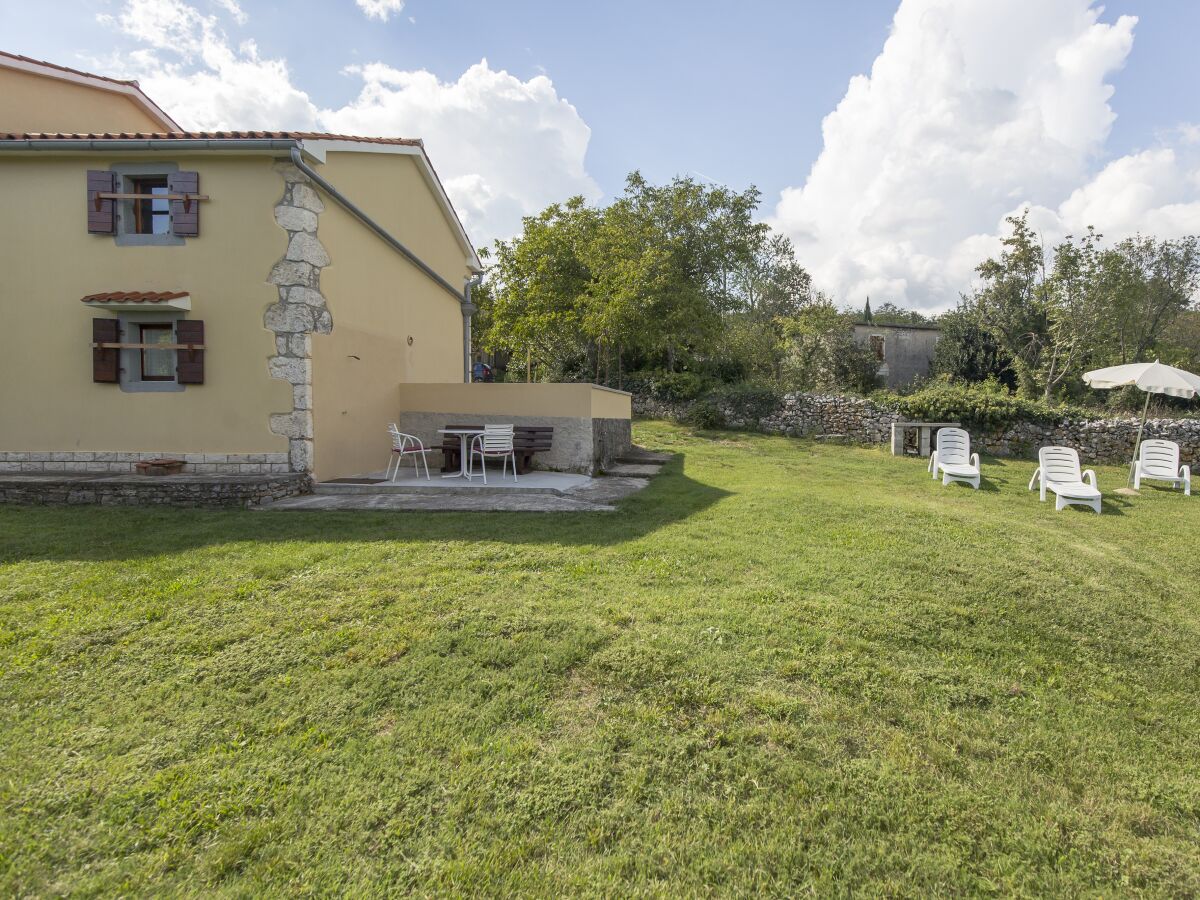 Holiday house Two bedroom house with terrace Mali Turini, Central Istria - Središnja Istra K-14136 - Outdoor photo 4