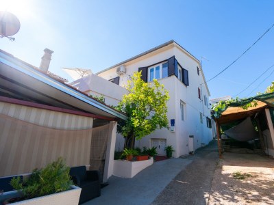 Apartment Two bedroom apartment near beach Preko, Ugljan A-14917-a - Outdoor photo 3