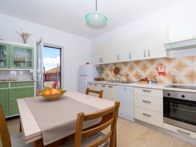 Apartment Two bedroom apartment near beach Preko, Ugljan A-14917-a - Outdoor photo 19