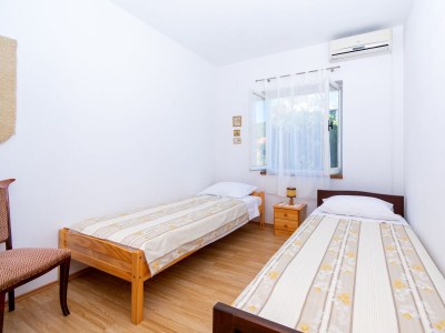 Apartment Two bedroom apartment near beach Preko, Ugljan A-14917-a - Outdoor photo 24