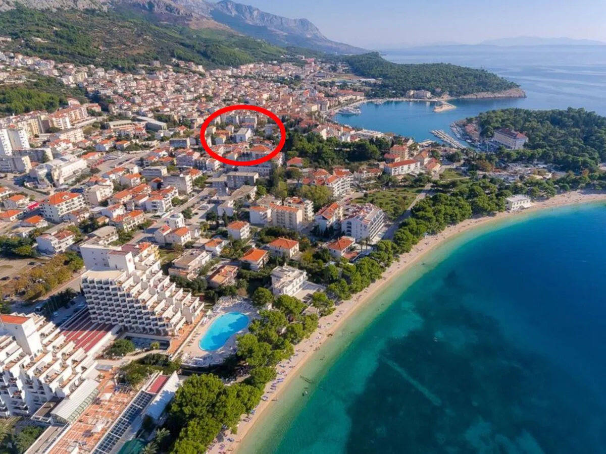 Apartment Two bedroom apartment with air-conditioning Makarska A-19210-a