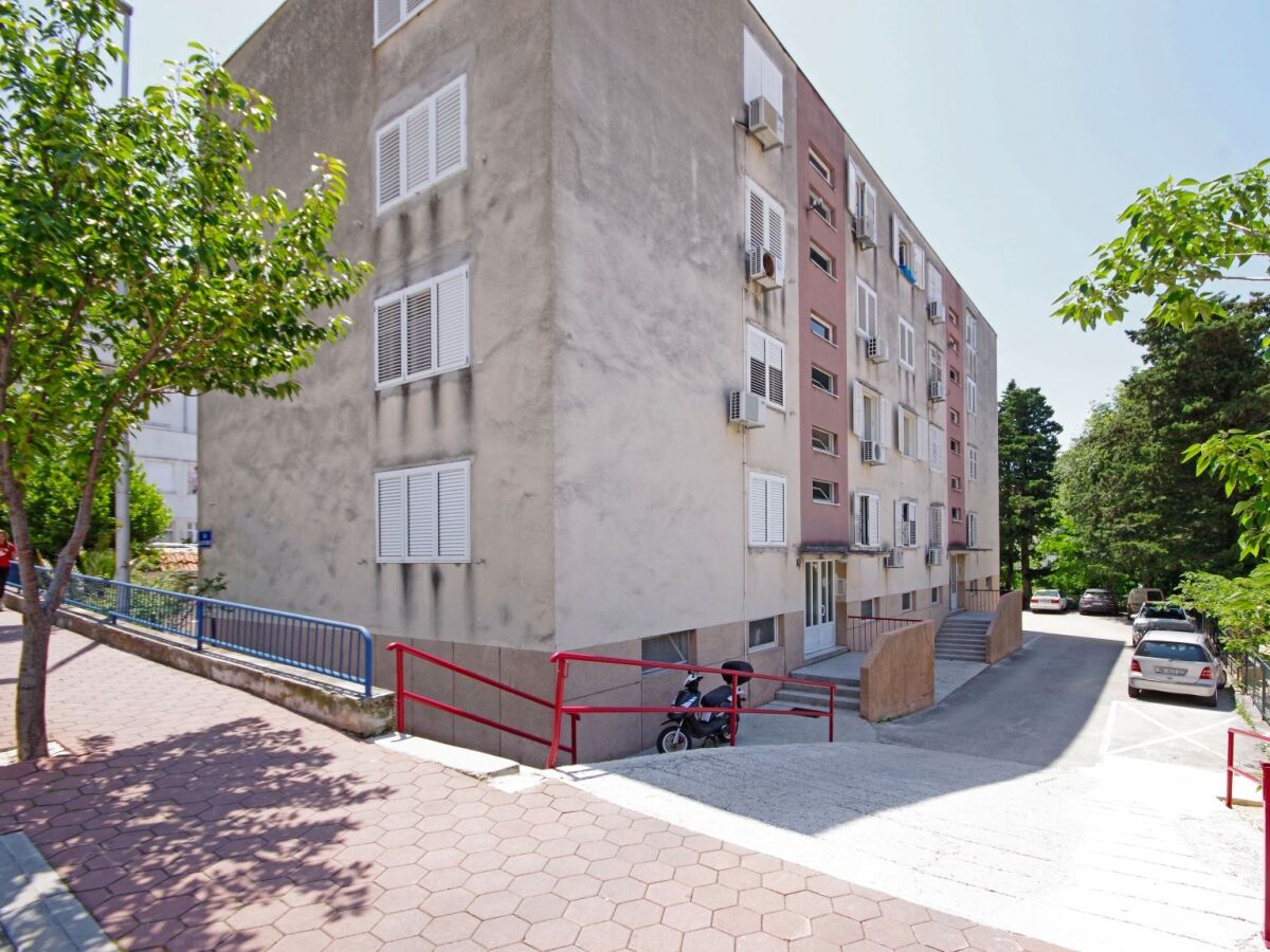 Apartment Two bedroom apartment with air-conditioning Makarska A-19210-a - Outdoor photo 3