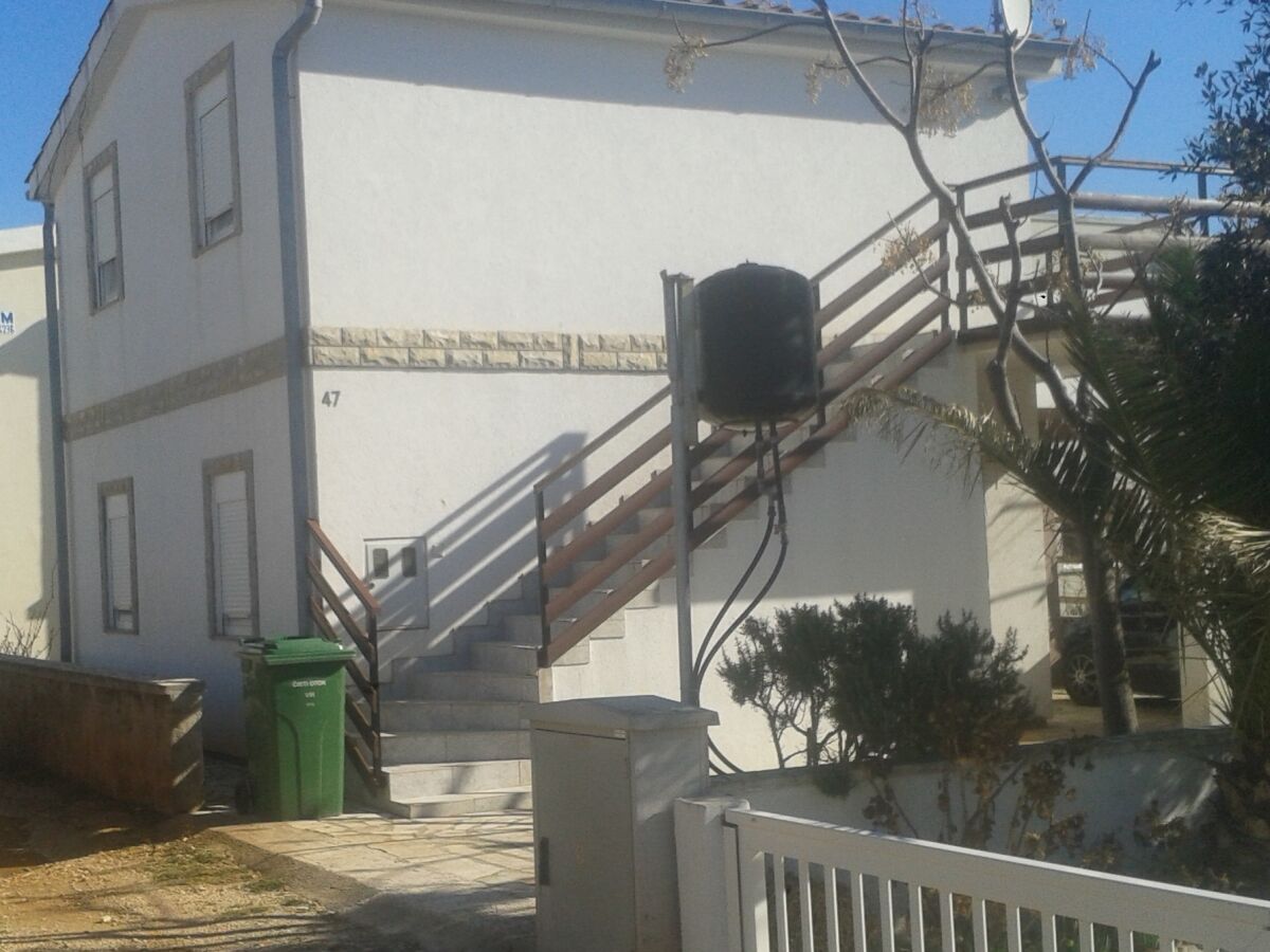 Apartment Two bedroom apartment with terrace and sea view Vir A-19217-a - Outdoor photo 2