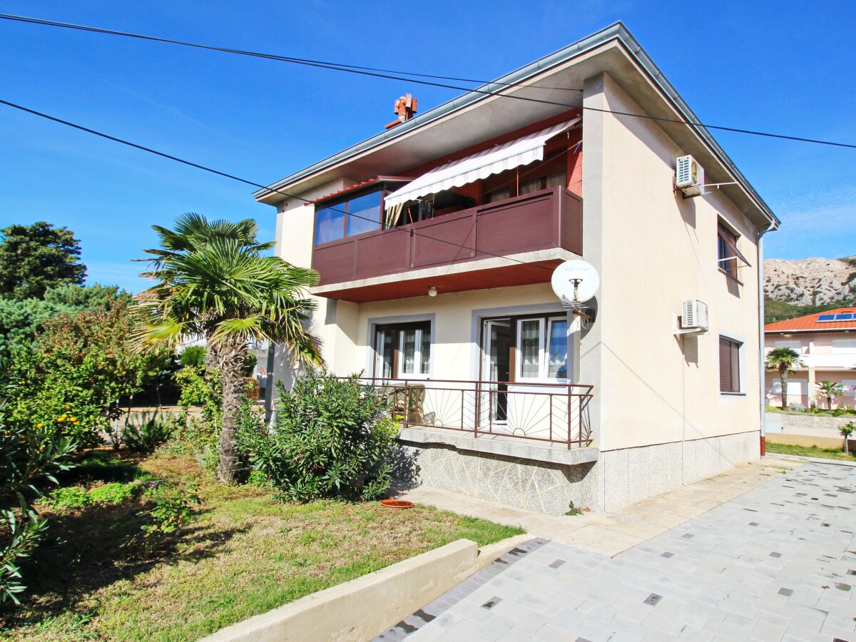 Apartment Two bedroom apartment with balcony Baška, Krk A-19220-a