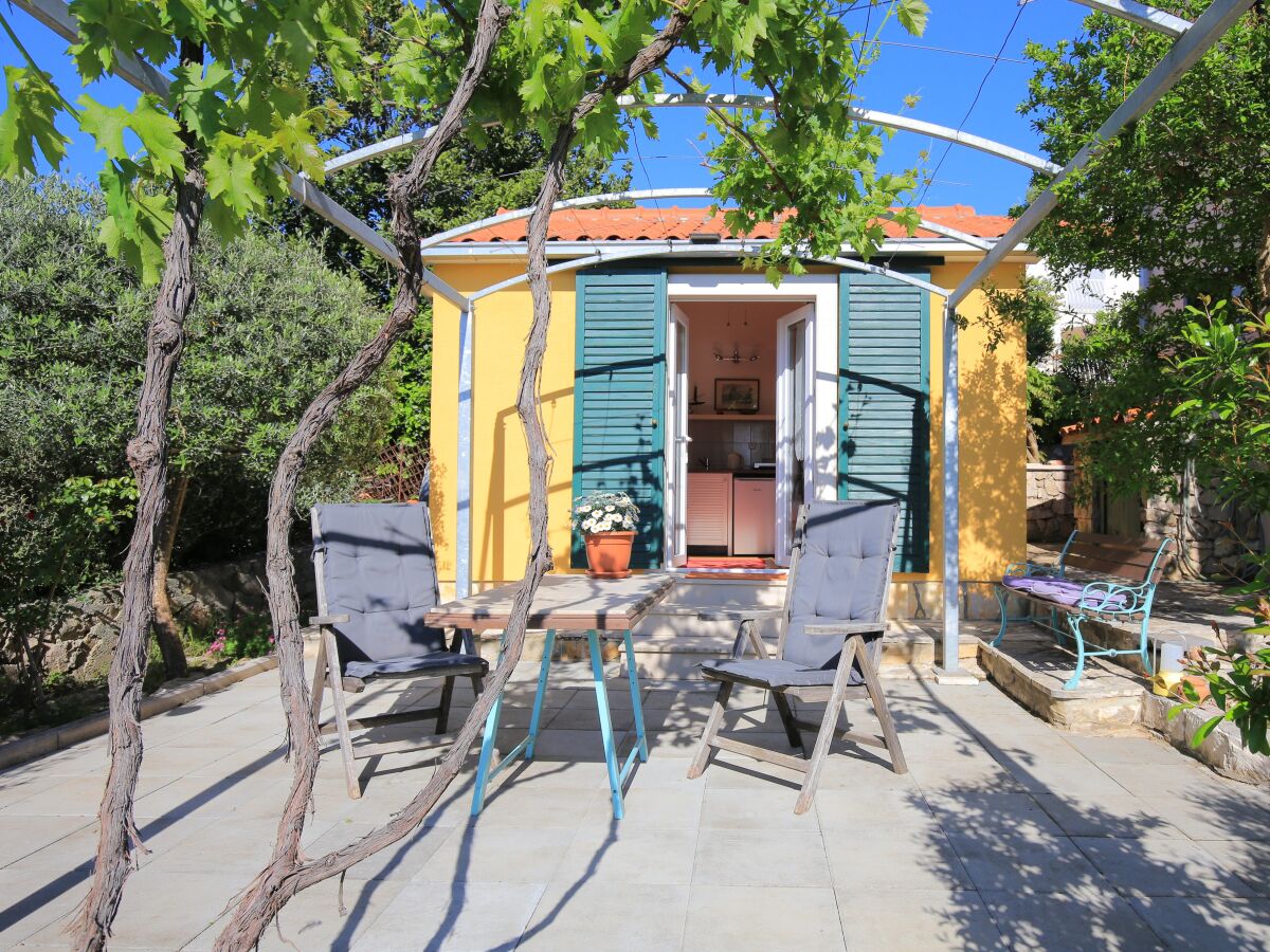 Apartment Studio flat with terrace Splitska, Brač AS-17023-a - Outdoor photo 4